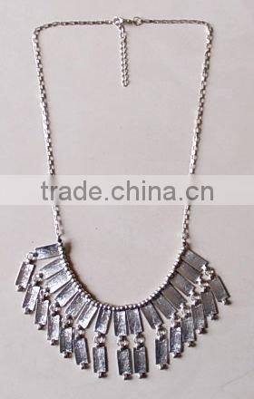 white collar necklace