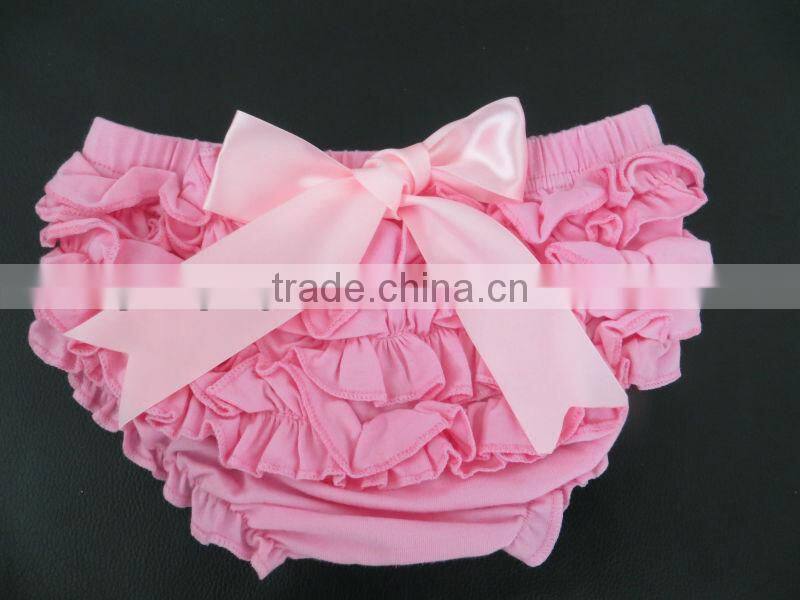 Wholesale baby Christmas clothing Beautiful baby girl bloomers Ruffle baby bloomers baby cotton bloomers