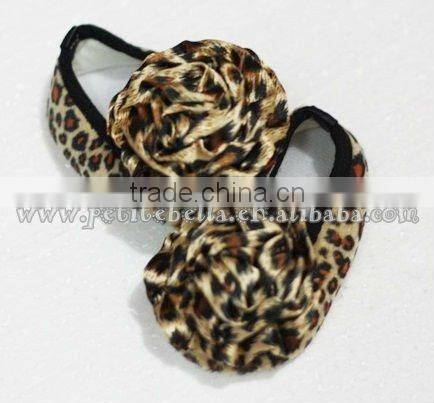 Baby Leopard Crib Shoes with Leopard Rosettes MAS38