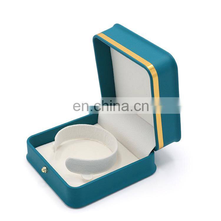 Custom high quality luxury design PU leather travel jewelry box PU gift box bracelet box