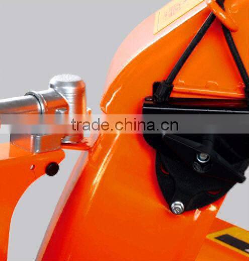 HOT !!! 2013 New Type QICAI 13hp Loncin Snow Blower/Snow Thrower/Snow Remover CE Approval