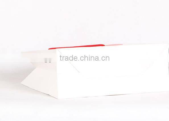 Creative love clothing bags wholesale Handbag White Paper Bag gift bag custom wedding bag