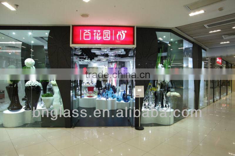 Unique engraved red glass vases for wedding decoration