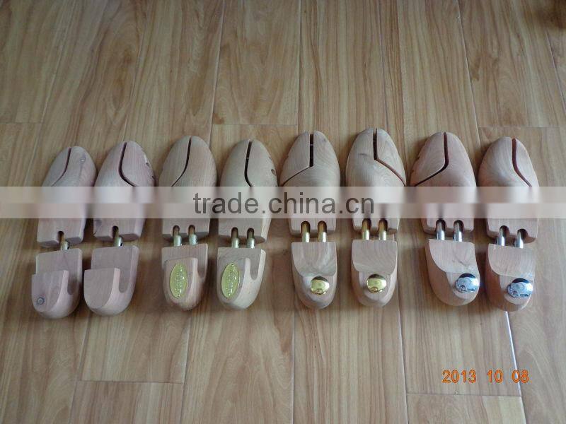 Deluxe aromatic shoe tree