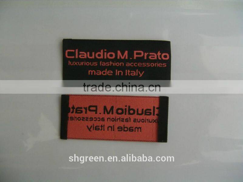 high density t-shirt bottom center fold woven label