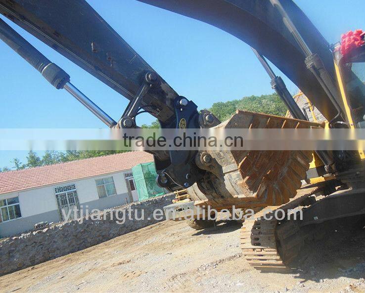 Quick hitch coupler for 18-25 ton excavator PC200