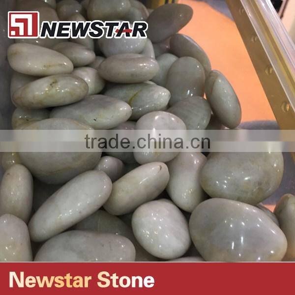 White pebble stone pathway