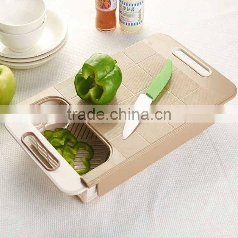 High Quality Antibacterial Plastic Cutting Board with handle