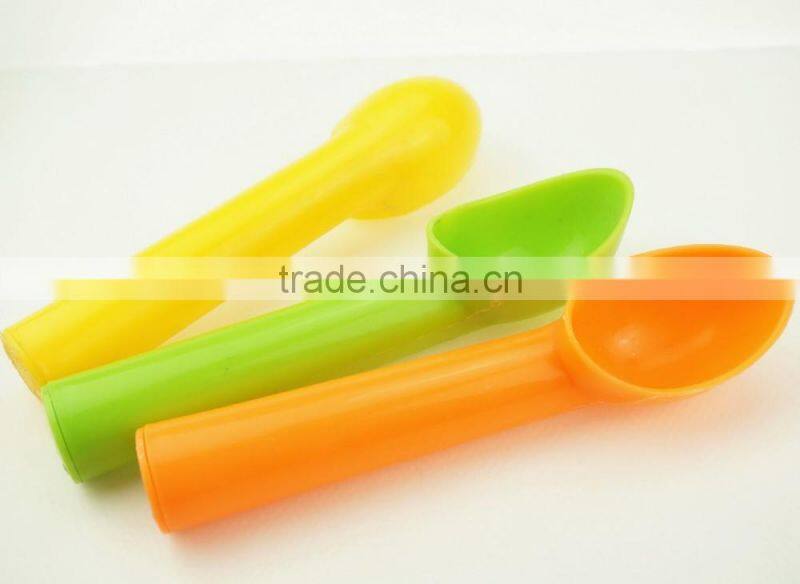 41026 plastic ice cream spoon