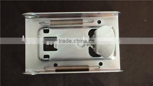411142 Truck container door lock