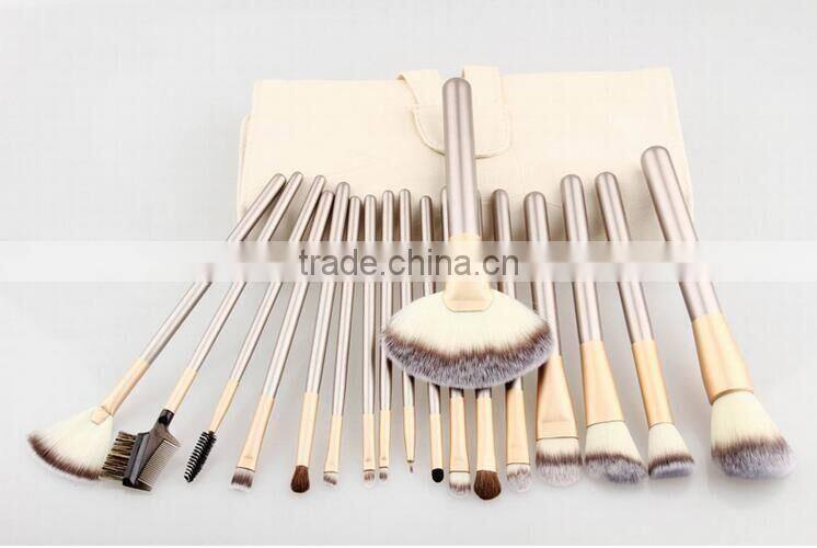 18pcs Face use beauty brush kit with nature long bamboo handle