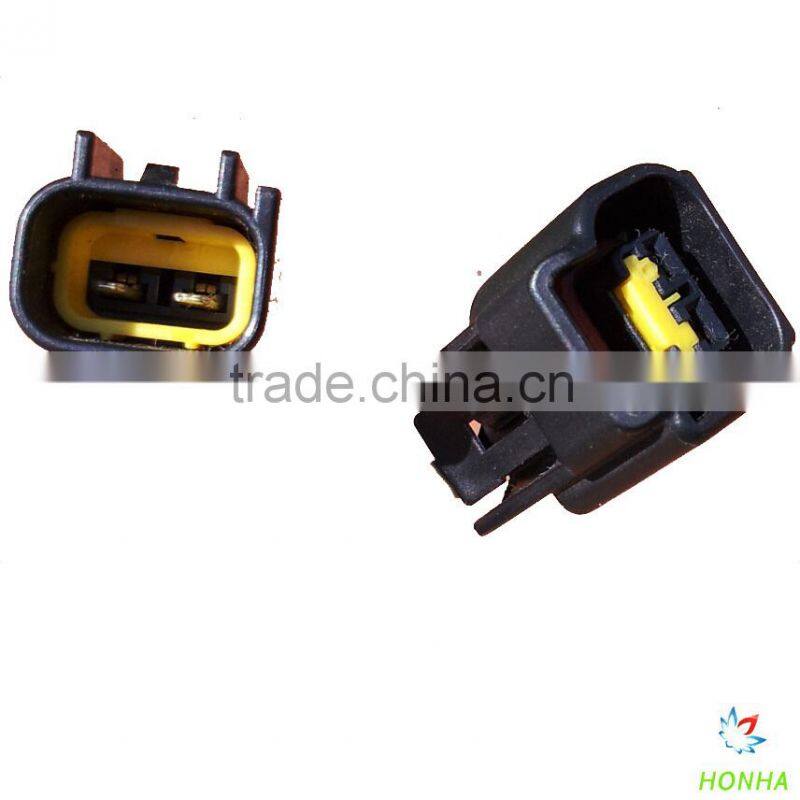 100PC. BLUE 50PC FEMALE & 50PC MALE SOLDERLESS 12 VOLT AUTO ELECTIAL TERMINAL