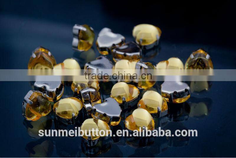 Preset Cabochon Acrylic Rhinestone in Sew on Mounting