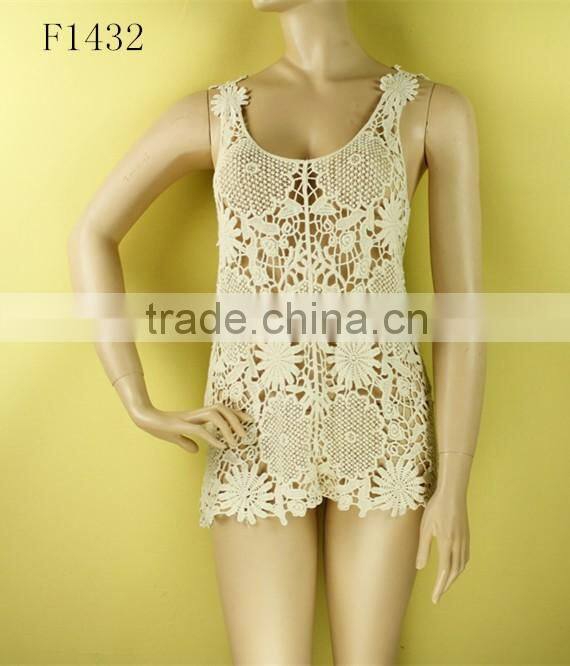 Fashionable big flower hollow out vest Tops