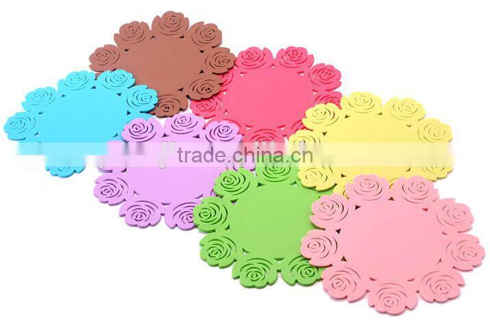 Supply creative fashion Pierced Rose silicone insulation pad / cup mat --rose red