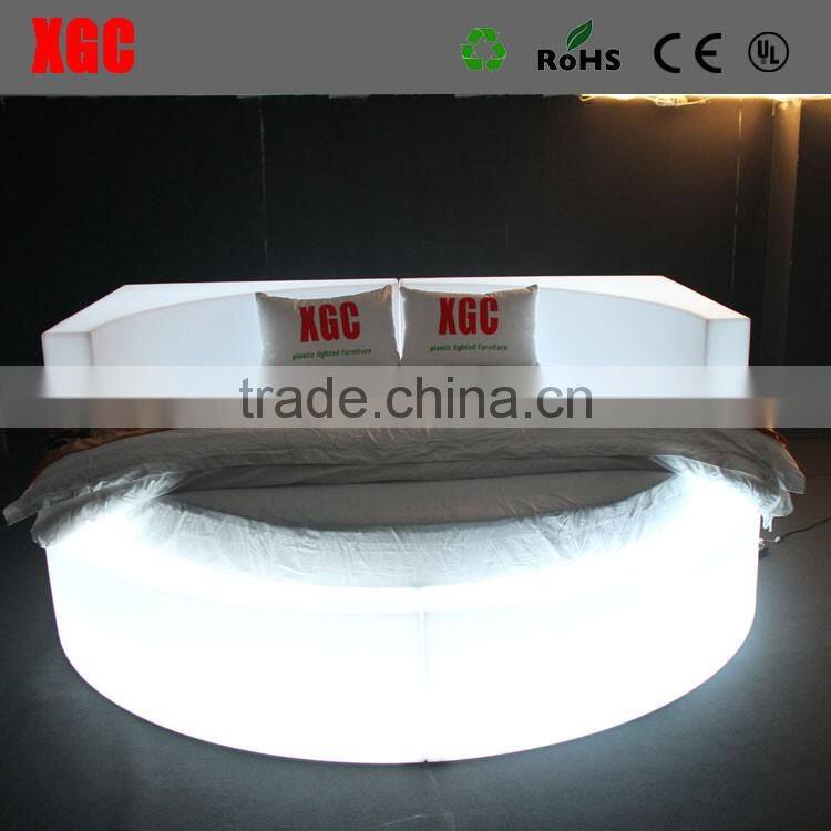 laadukkaita huonekaluja luxury sex bed Hause dekorative Mobel hotel bed with 16 colors changing led light