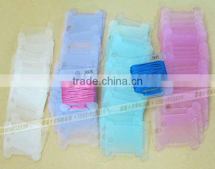 Wholesale Bobbin Winding Board craft colorful plastic sewing tools for cross stitch Winding bobbin Card