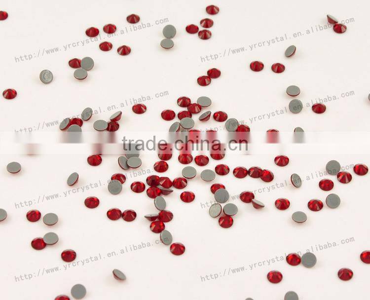 Round shape light siam color with silver foiling flat back hotfix crystals