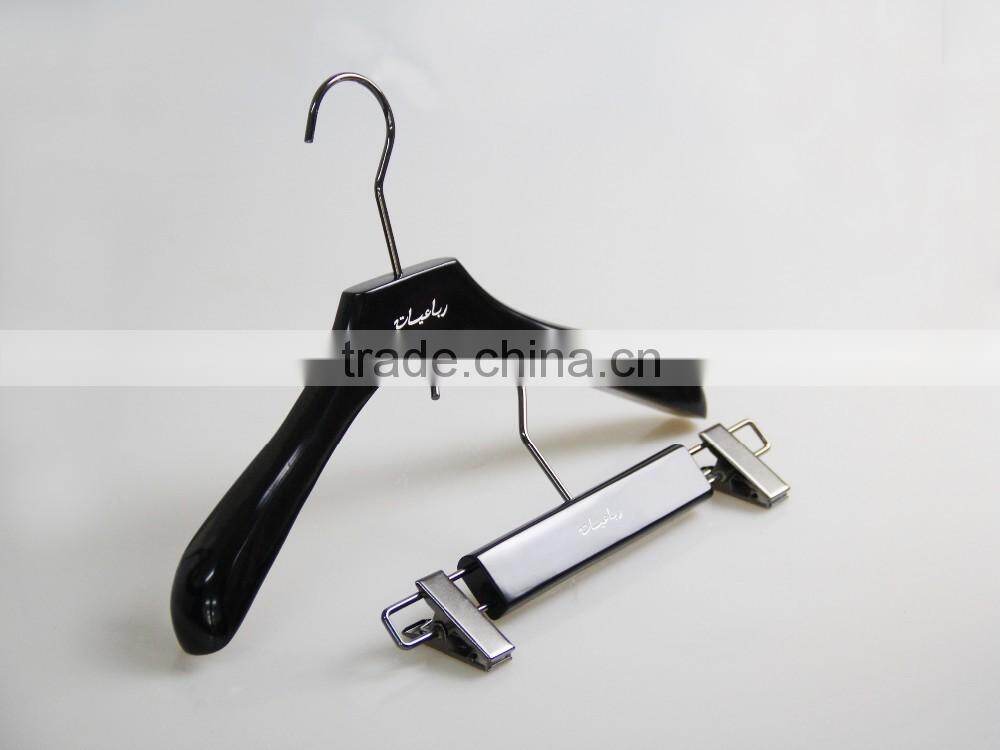 good quality black wooden top and pants hanger for clothes