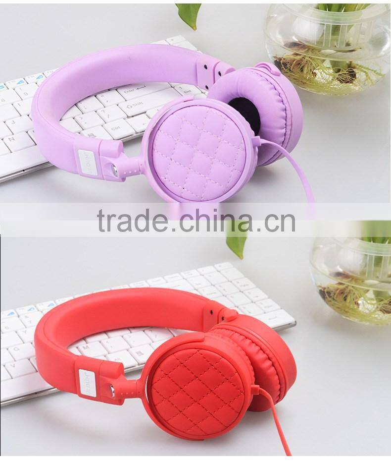 cool foldable headsets for travelling