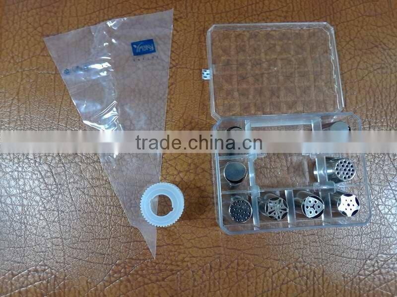 Stainless Steel Russian Nozzle Set of 8pcs nozzles & 1 nozzles adaptor & 10pcs disposable piping bag Cake Decorating Nozzle