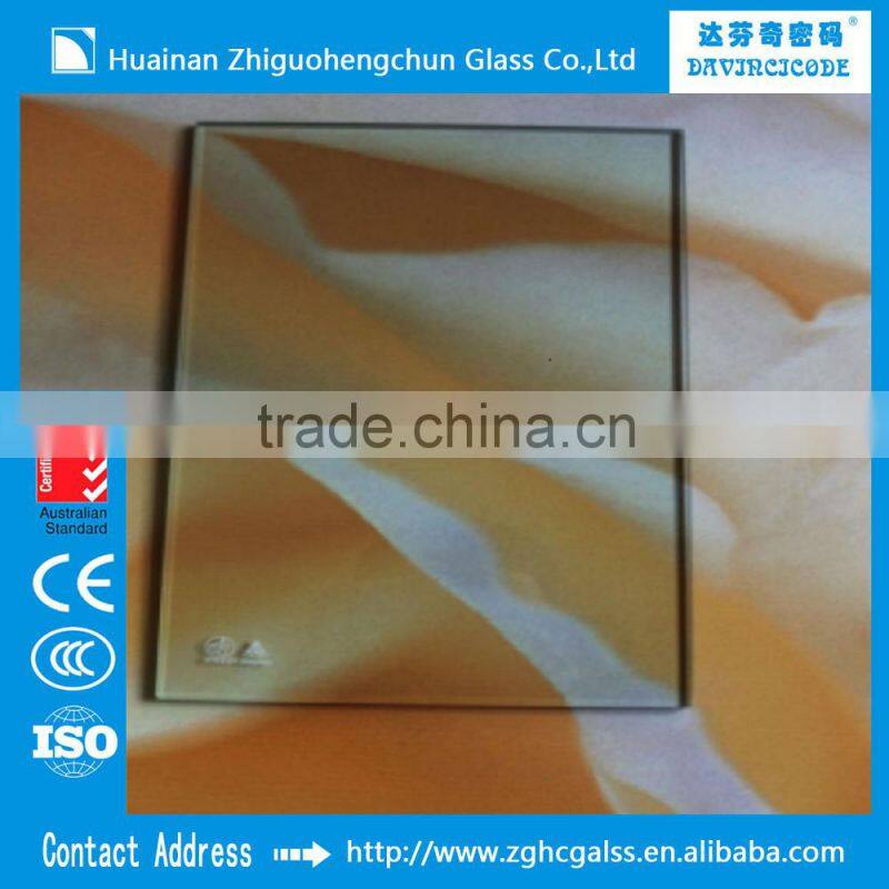 sell 6mm 5mm 4mm solar panel low iron tempered glass