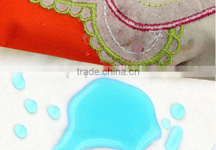 2014 latest and cute design styles embroidery baby bibs