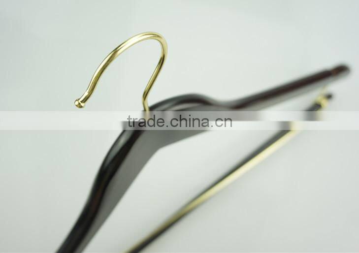 Hotsale high quality wooden coat hanger for family hotel