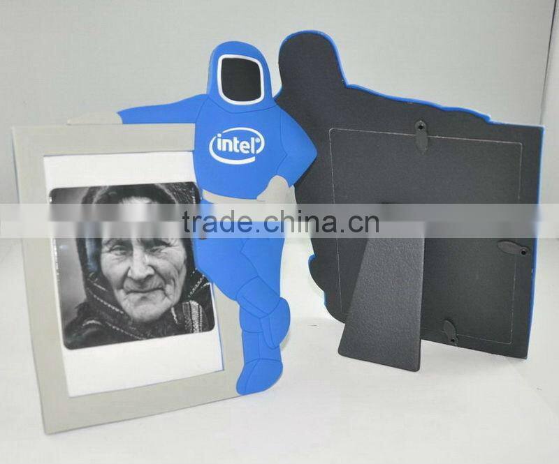 Hot sale 3d logo silicone rubber photo frames , standing family soft pvc photo frame