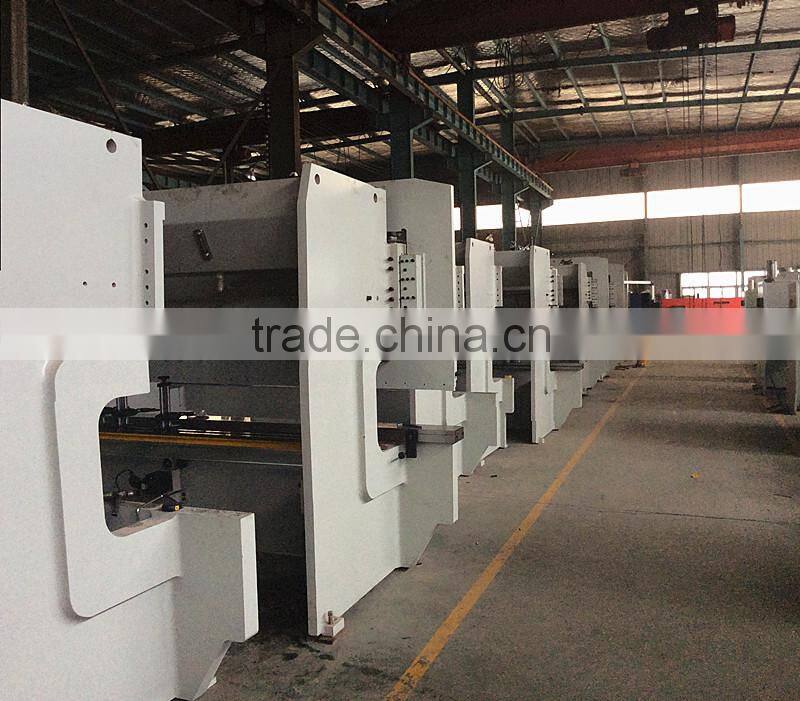 Hydraulic bending machine / press brake