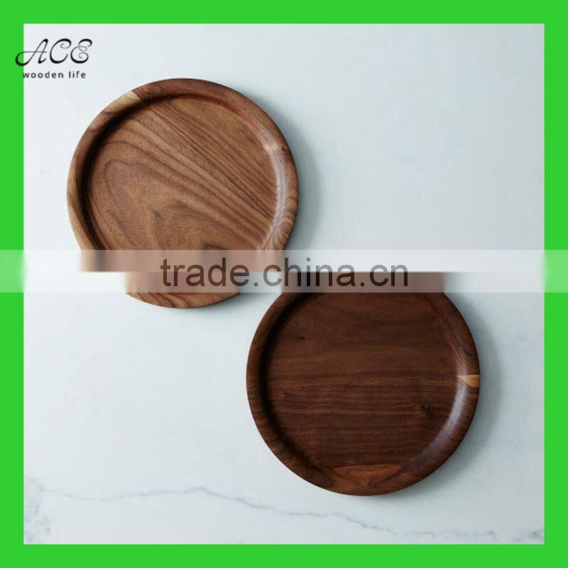 Round shape walnut serving plates