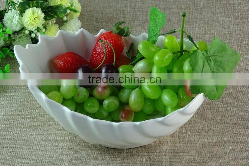 Bulk Stock white Fruit Bowl Cheap Ceramic leaf shape Bowl ceramic porcelain for kitchen or home decoration