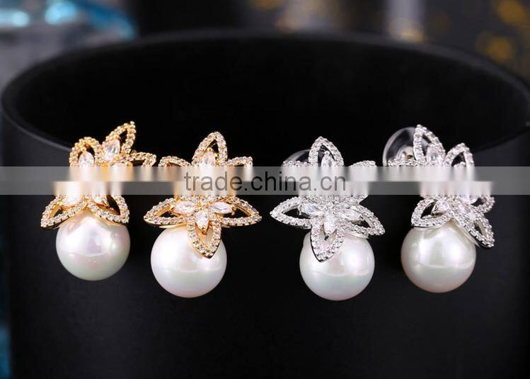 Wholesale Stock Small Order Fashion Women Flower in Water Pearl Zircon Earrings