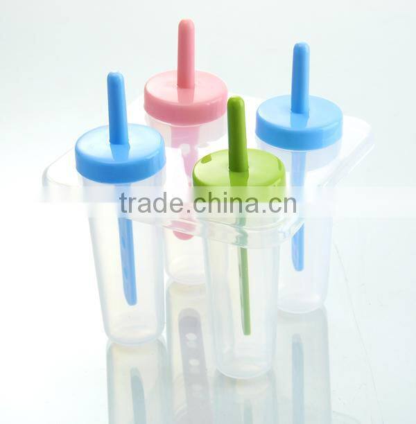 Oval set of 4 plastic ice cream mould with color handle