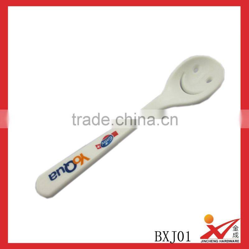 Wholesale Cheap Creamic coffee spoon/ Porcelain soup spoon with smile face