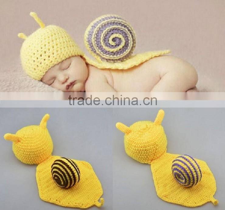 Handmade crochet small green snail Baby clothes camera photography props