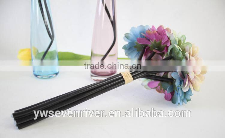 The bride holding flowers High simulation flower flowers, silk flower painting style High simulation of African chrysanthemum fu