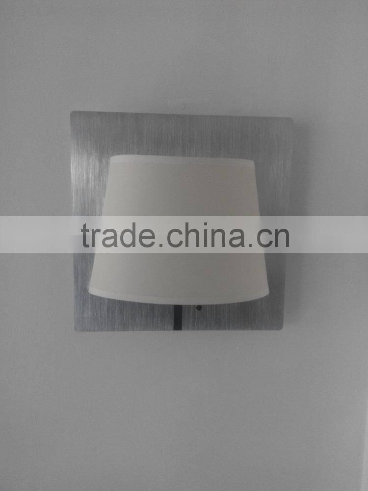CE/RoHS 2 Years Warranty 9.3w modern fabric and aluminium wall lights
