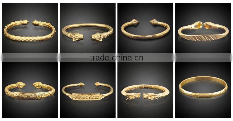 18K Gold New Design Human Head Design Charm Cuff Bangle