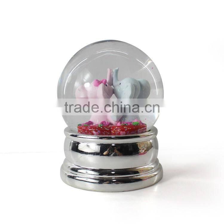 Cutomized wedding favors snow globe