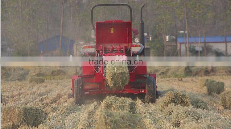 square baler drived by tractor