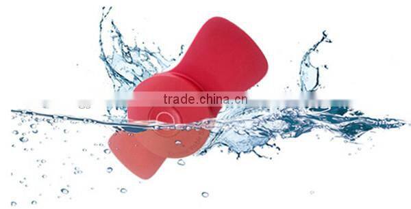 Best selling newest smart newest gps tracker for kids/old people with SOS alarm