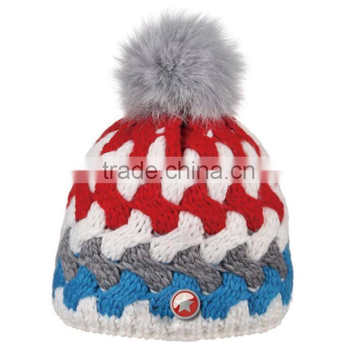 2015 CUSTOM CROCHET WOMEN'S POM POM WINTER HAT WITH LEATHER PATCH LOGO CHINA FACTORY