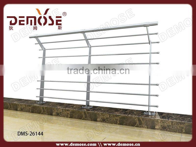 outdoor steel railing design / hand name railings