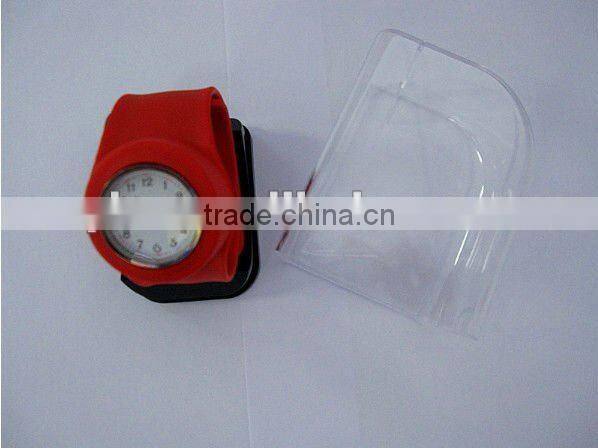 2015 hot sale silicone slap watch