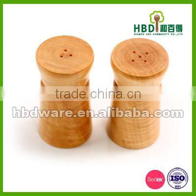 Hot products Rubber Wood Salt And Pepper shaker set wholesale