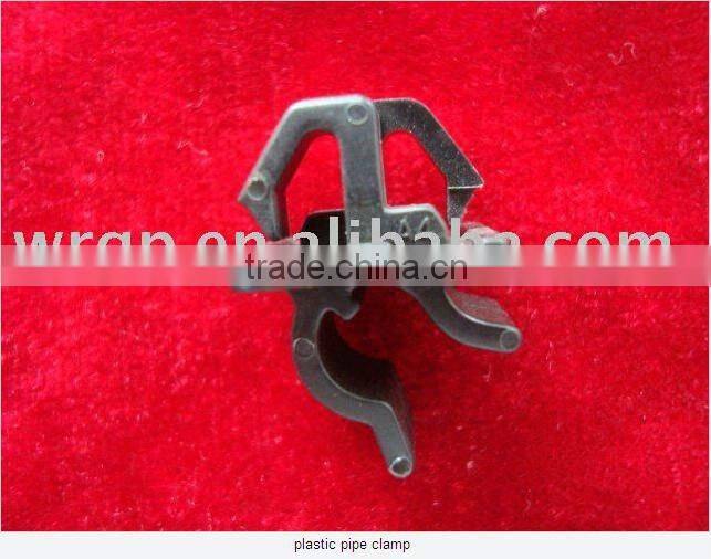 Plastic pipe clamp