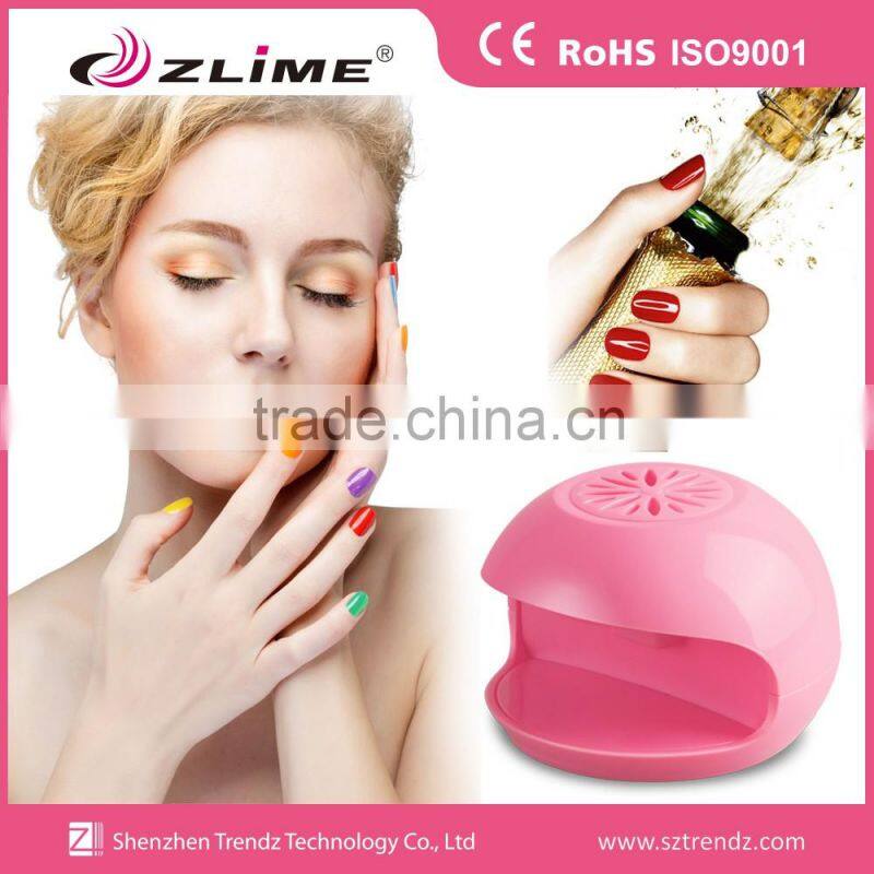 Personal home use battery operated automatical nail dryer