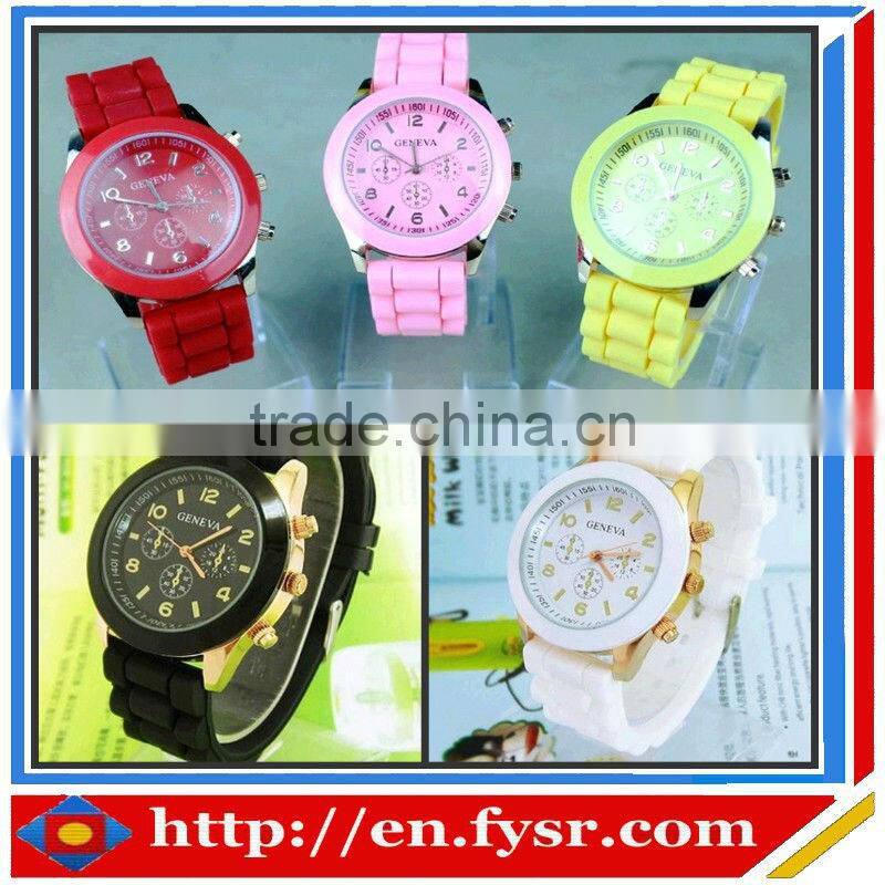 2013 new popular cheap wholesale price trendy silicone sport watch