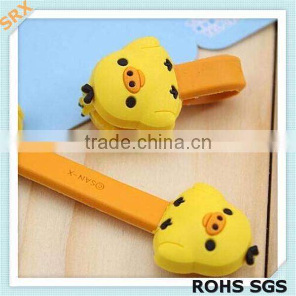 China manufacturer custom yellow duck lovely plastic earphone cable winder/earphone cable holder
